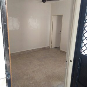 Room in 2 BHK Apartment at Shukrawar Peth – for Sale