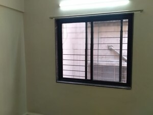 Room in 2 BHK Apartment at Shukrawar Peth – for Sale