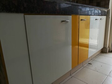 Room in 2 BHK Apartment at Mapsko Paradise, Sector 83 – for Rent