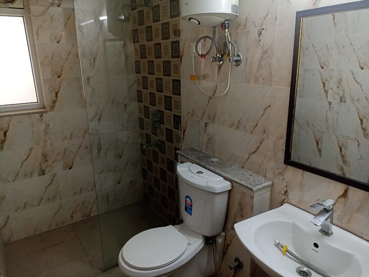 Bathroom, ramprastha-primera 3 Bedroom 1695 Sq.Ft. Apartment In Sector 37d Gurgaon 8718342