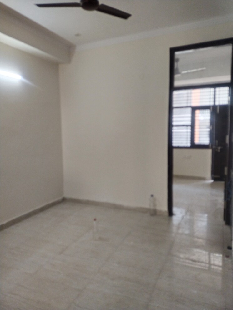 Room, sector 46 2 Bedroom 936 Sq.Ft. Builder Floor In Sector 46 Gurgaon 8718355