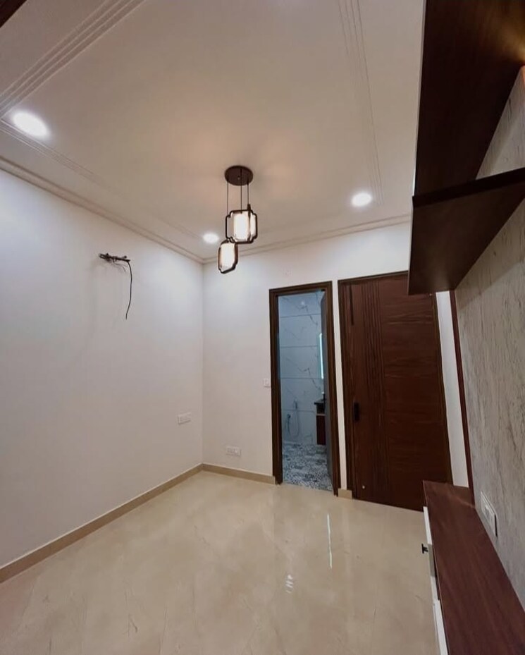 Room, sector 32 3 Bedroom 2700 Sq.Ft. Builder Floor In Sector 32 Faridabad 8718379