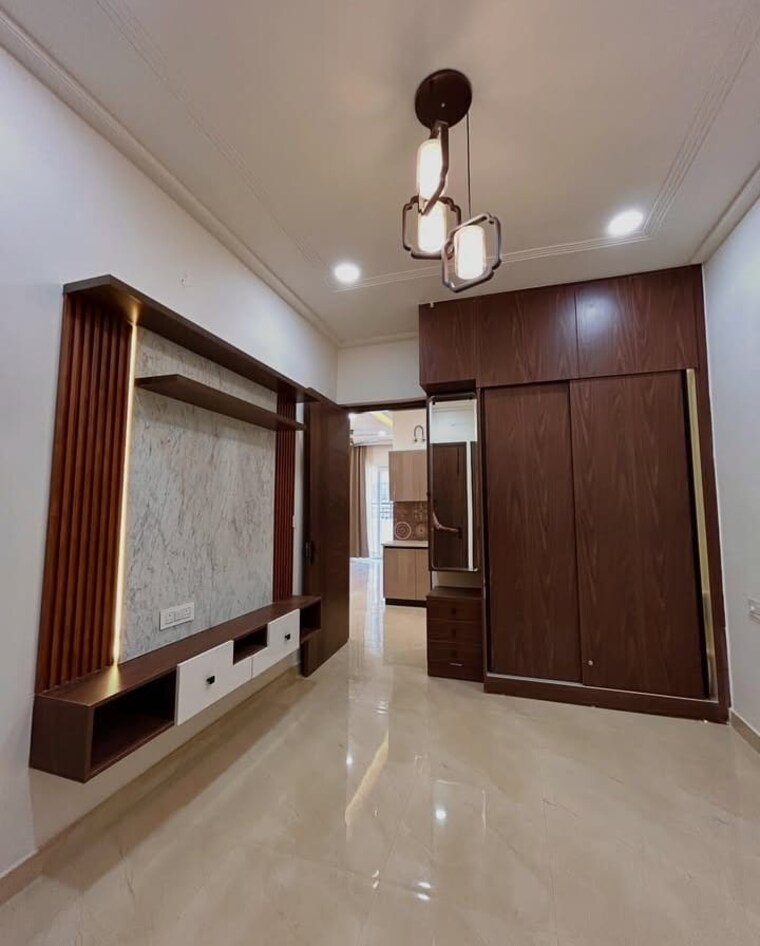 Room, sector 32 3 Bedroom 2700 Sq.Ft. Builder Floor In Sector 32 Faridabad 8718379