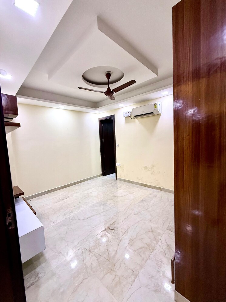 Room, indraprastha 3 Bedroom 1400 Sq.Ft. Builder Floor In Indraprastha Delhi 8718383