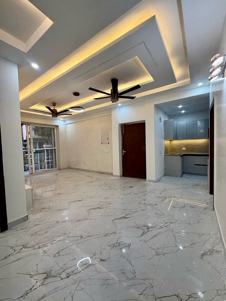 Room, sector 51 3 Bedroom 220 Sq.Yd. Builder Floor In Sector 51 Gurgaon 8718386