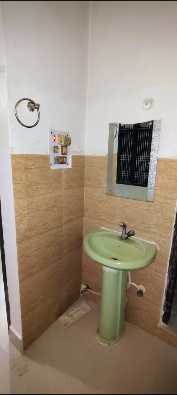 Bathroom, tikhampur 2 Bedroom 1200 Sq.Ft. Apartment In Tikhampur Ballia 8718503