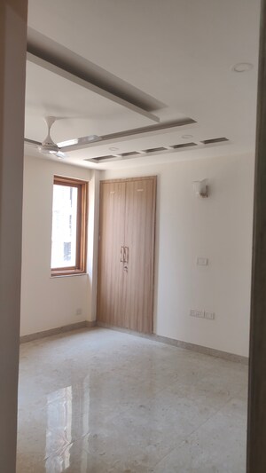 Room in 3 BHK Builder Floor at Fidato Honour Homes, Sector 89 – for Sale