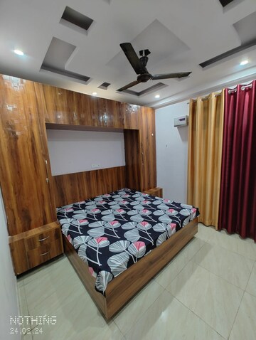 Bedroom in 2 BHK Builder Floor at Sector 42 – for Rent
