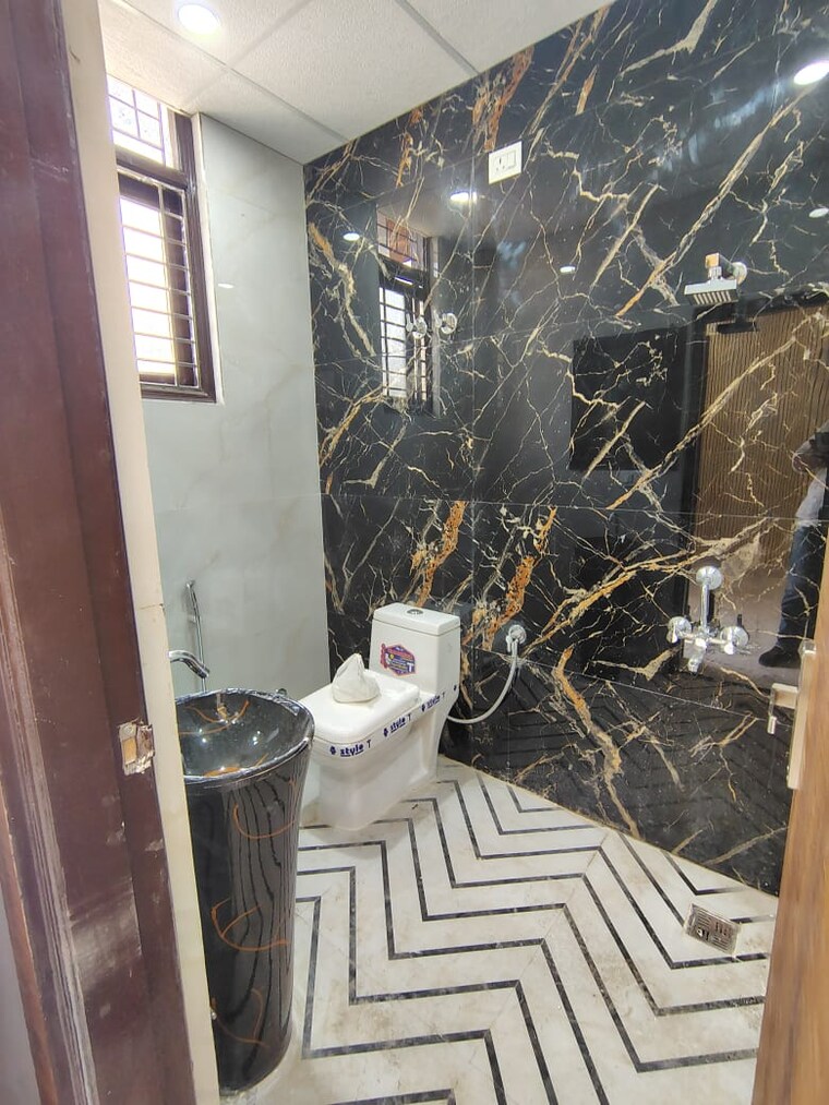 Attached Bathroom, niti khand i 5 Bedroom 2600 Sq.Ft. Builder Floor In Niti Khand I Ghaziabad 8718488