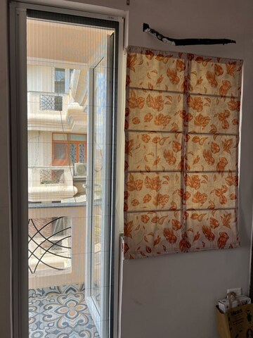 Room in 3 BHK Apartment at Sector 22 Dwarka – for Rent