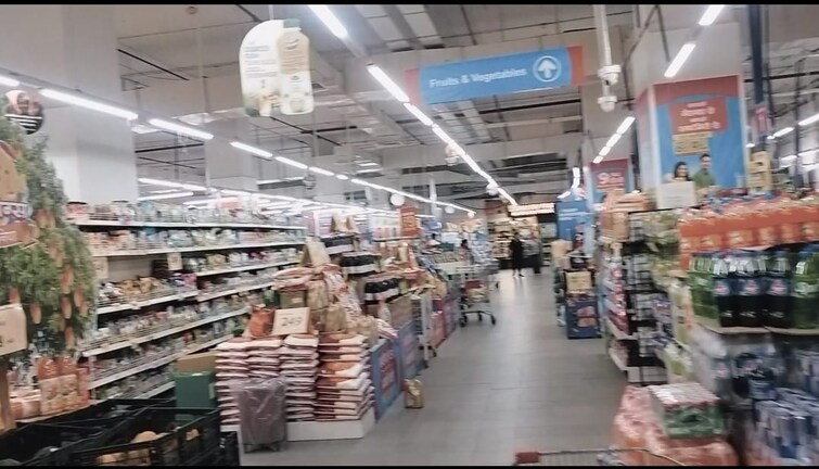 Cover Image, sector 32 Commercial Shop 200 Sq.Ft. In Sector 32 Noida 8718655