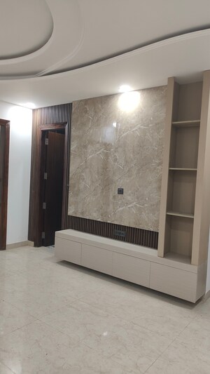 Room in 3 BHK Builder Floor at Fidato Honour Homes, Sector 89 – for Sale