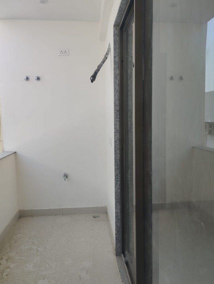 Bathroom, sector 57 3 Bedroom 205 Sq.Yd. Builder Floor In Sector 57 Gurgaon 8718648