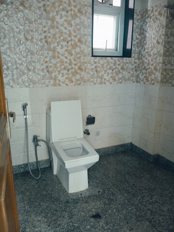 Bathroom in 4 BHK Builder Floor at DLF Pink Town House, Dlf City Phase 3 – for Rent