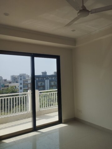 Room in 3 BHK Builder Floor at Sector 57 – for Rent