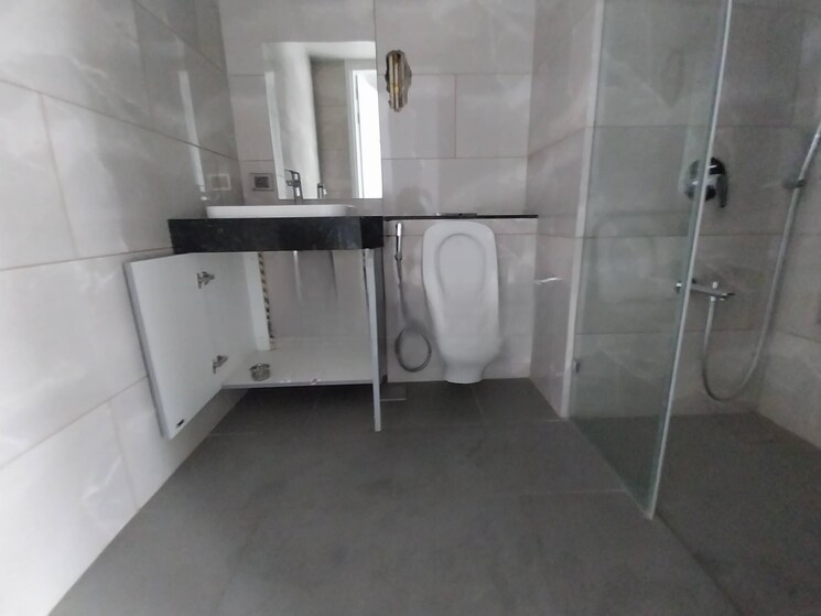 Bathroom, rustomjee-crown 5 Bedroom 3000 Sq.Ft. Apartment In Prabhadevi Mumbai 8718630