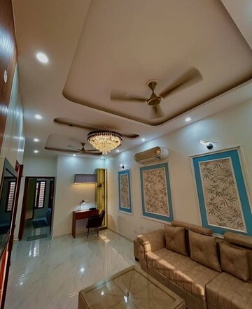 Living Room in 2.5 BHK Builder Floor at Sector 34 – for Rent