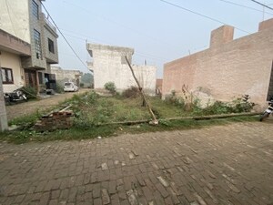  Plot For Sale in Deep Apartments, Dlf Ankur Vihar