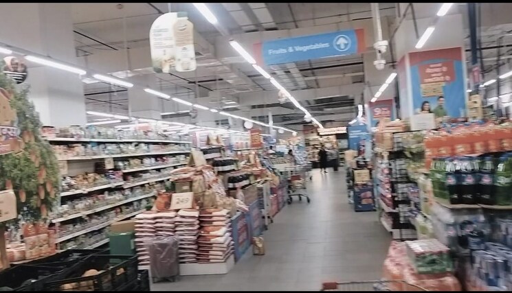 Exterior View, sector 32 Commercial Shop 250 Sq.Ft. In Sector 32 Noida 8718765