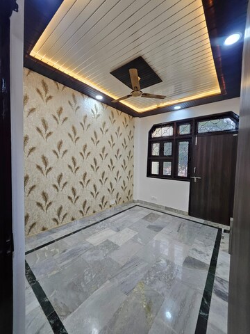 Bedroom in 4 BHK Villa at Sindhuja Valley, Sector 10 Greater Noida – for Rent