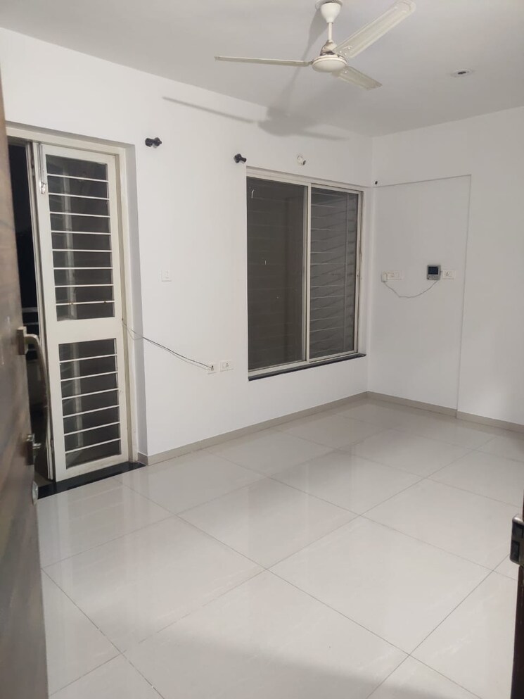 Room, kolte-patil-life-republic-r-10 1 Bedroom 430 Sq.Ft. Apartment In Hinjewadi Pune 8718773