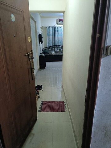  1 RK Apartment at Goregaon East – for Rent