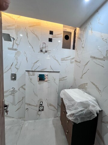 Bathroom in 3 BHK Builder Floor at Sushant Lok 3, Sector 57 – for Sale