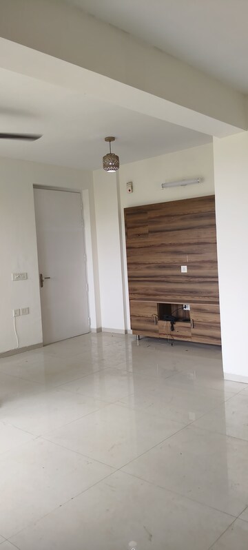 3 BHK Apartment For Rent in Tulip Violet, Sector 69