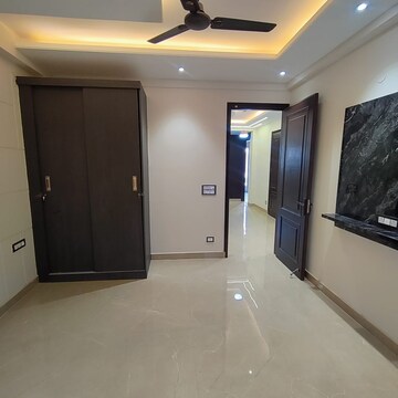 Room in 3 BHK Builder Floor at Sushant Lok 2, Sector 57 – for Sale