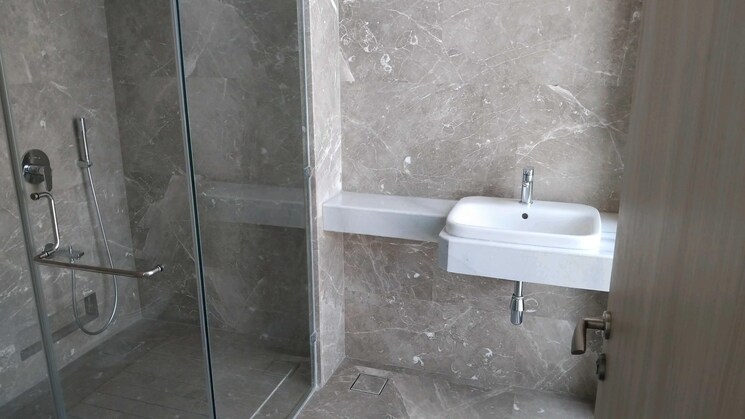 Bathroom, rustomjee-crown 5 Bedroom 3072 Sq.Ft. Apartment In Prabhadevi Mumbai 8719120