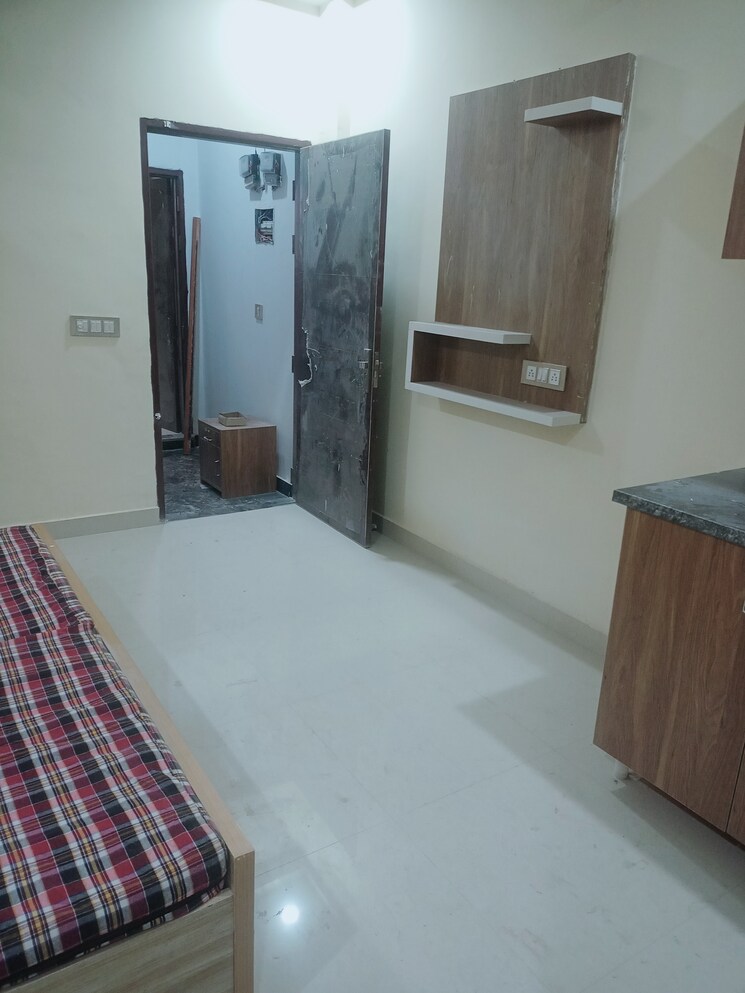 Bedroom, greenwood-city 1 RK 250 Sq.Ft. Builder Floor In Sector 40 Gurgaon 8719144