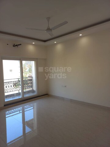 Room in 4 BHK Apartment at Vasant Kunj – for Sale