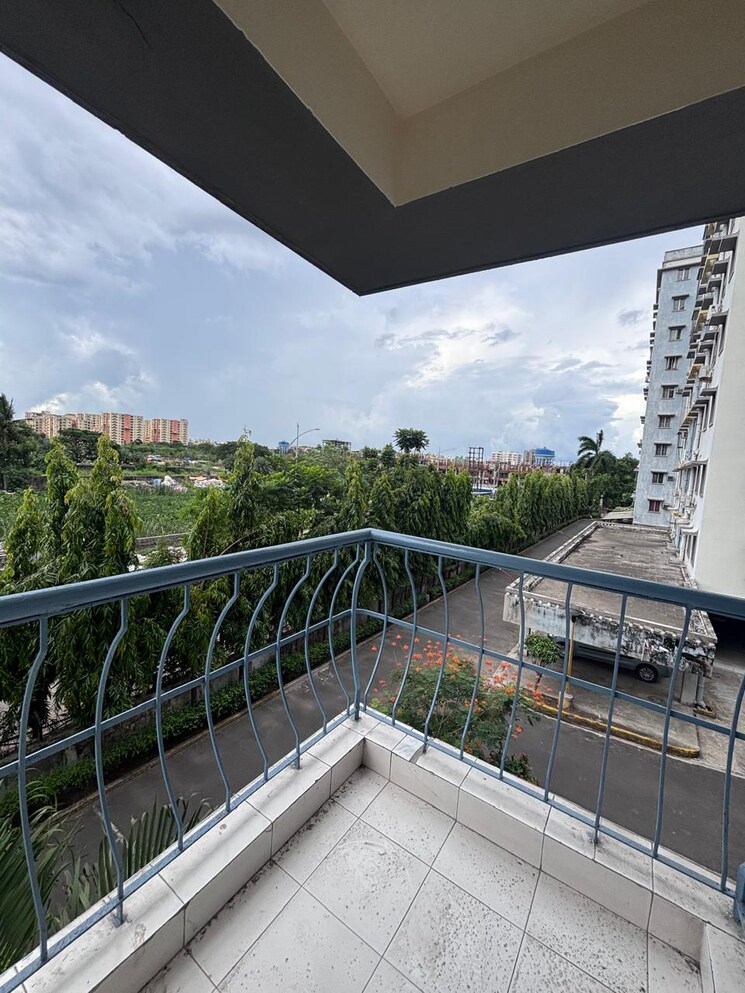 Balcony, bengal-peerless-alaktika-housing-complex 3 Bedroom 1284 Sq.Ft. Apartment In Rajarhat Kolkata 8719256