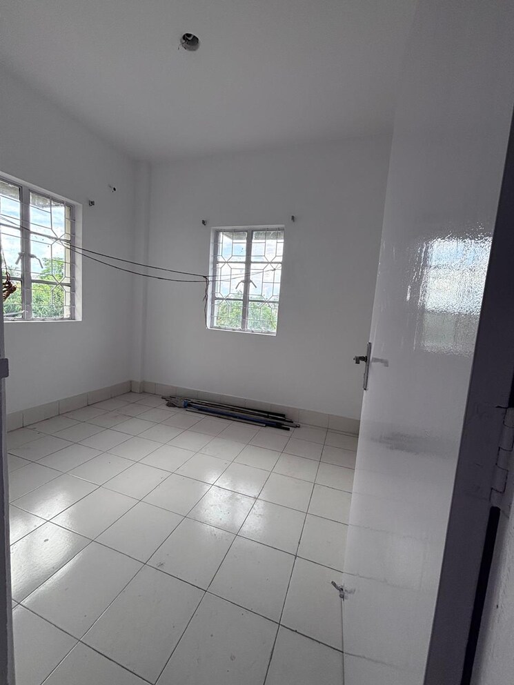 Bathroom, bengal-peerless-alaktika-housing-complex 3 Bedroom 1284 Sq.Ft. Apartment In Rajarhat Kolkata 8719256