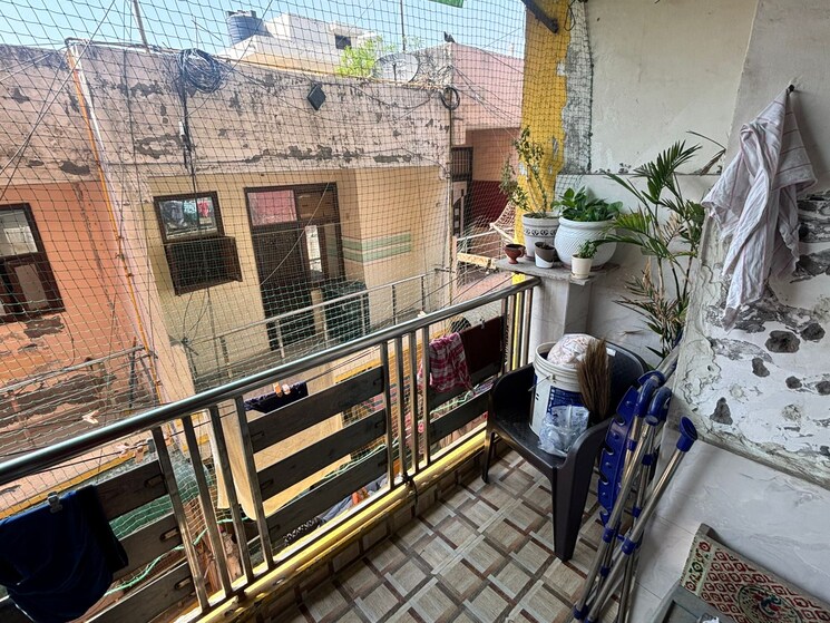 Balcony, sector 73 2 Bedroom 800 Sq.Ft. Builder Floor In Sector 73 Noida 8701298