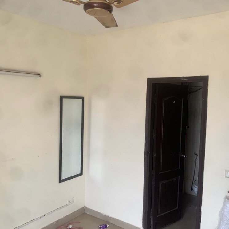 Room, aditya-celebrity-homes 1 Bedroom 550 Sq.Ft. Apartment In Sector 76 Noida 8719439