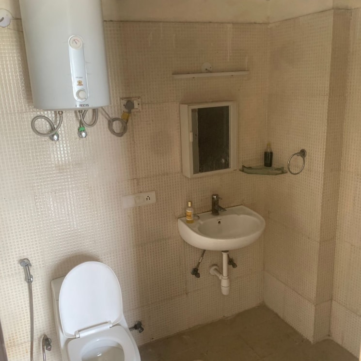 Bathroom, aditya-celebrity-homes 1 Bedroom 550 Sq.Ft. Apartment In Sector 76 Noida 8719439