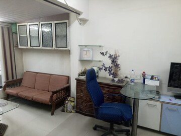 1 BHK Apartment For Rent in Goregaon West
