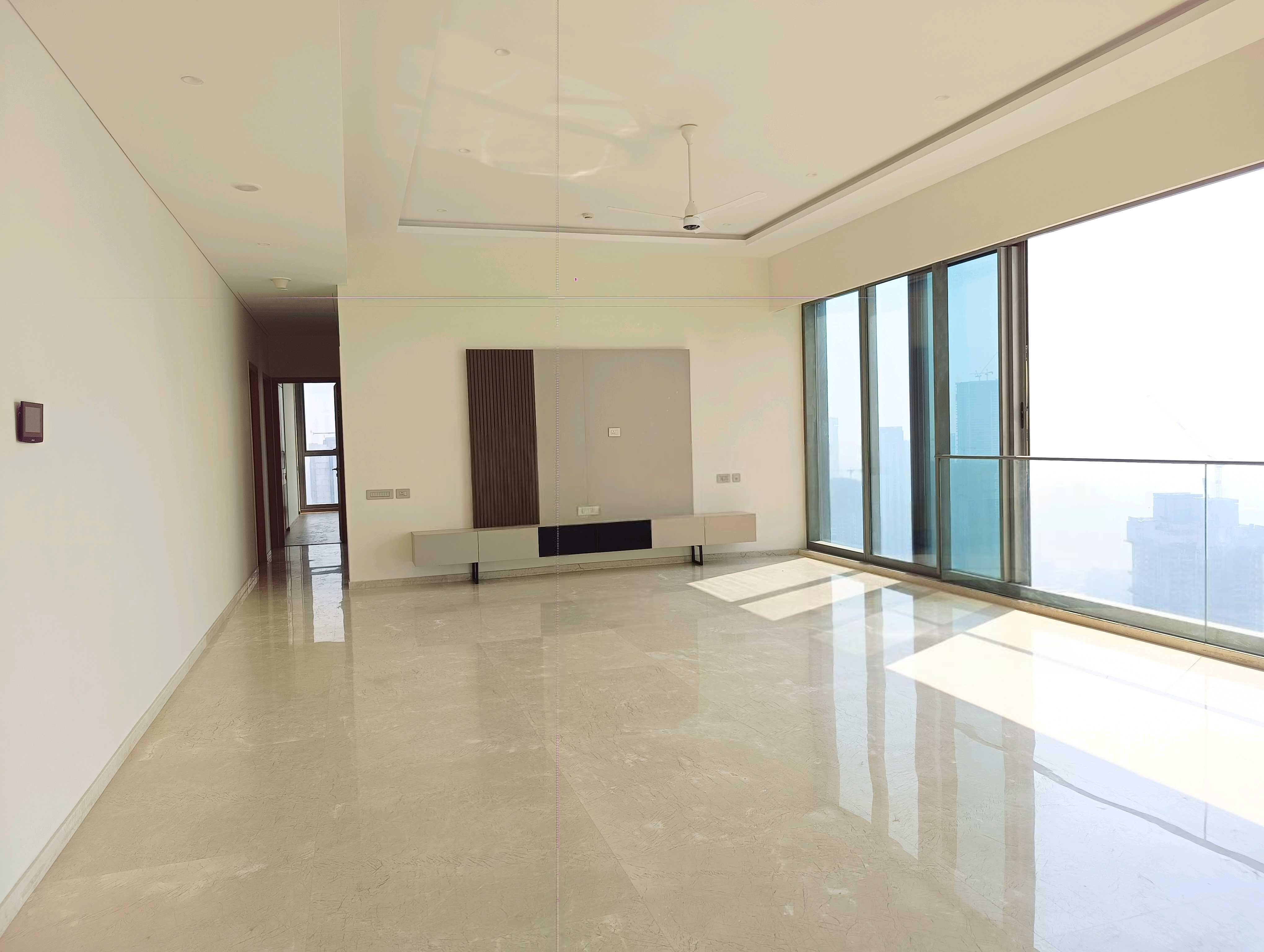 5 BHK + Pooja Room,Servant Room Apartment For Rent in Rustomjee Crown