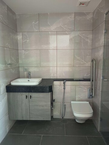 Bathroom in 5 BHK Apartment at Rustomjee Crown, Prabhadevi – for Rent