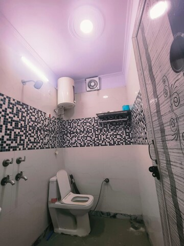 Bathroom in 3 BHK Builder Floor at Dwarka – for Rent