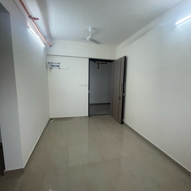Room, goregaon east 1 Bedroom 325 Sq.Ft. Apartment In Goregaon East Mumbai 8719545
