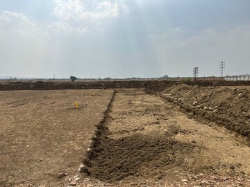  Plot For Sale in Isasani
