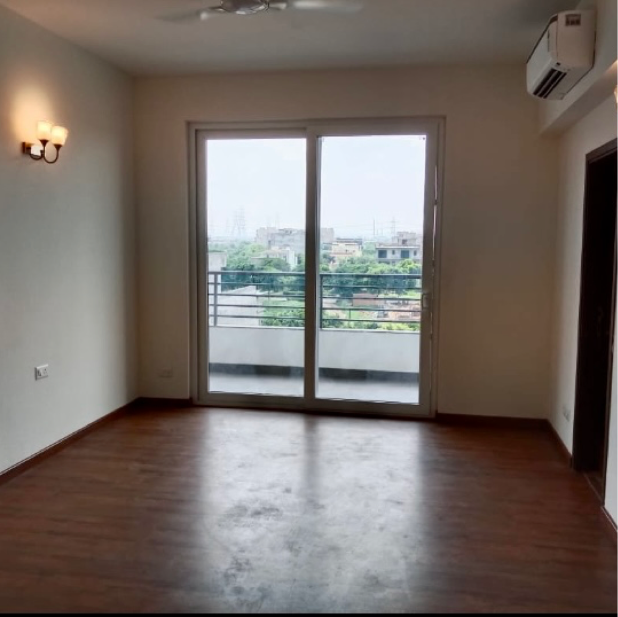 5 BHK + Servant Room,Extra Room 4500 Sq.Ft. Apartment in DLF Alameda