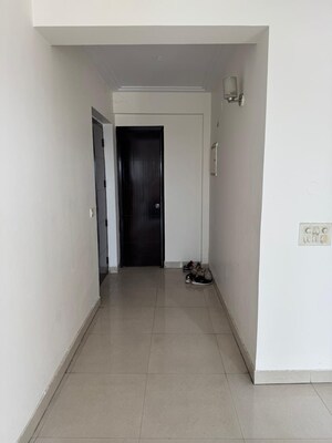 Room in 3.5 BHK Apartment at Vidhi Apartment IP Extension, Ip Extension – for Sale