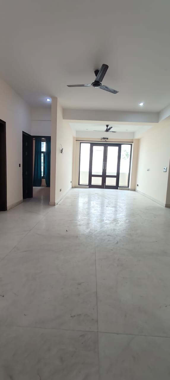 3 BHK + Servant Room,Extra Room 1100 Sq.Ft. Apartment in Royal Homes Rajendra Park