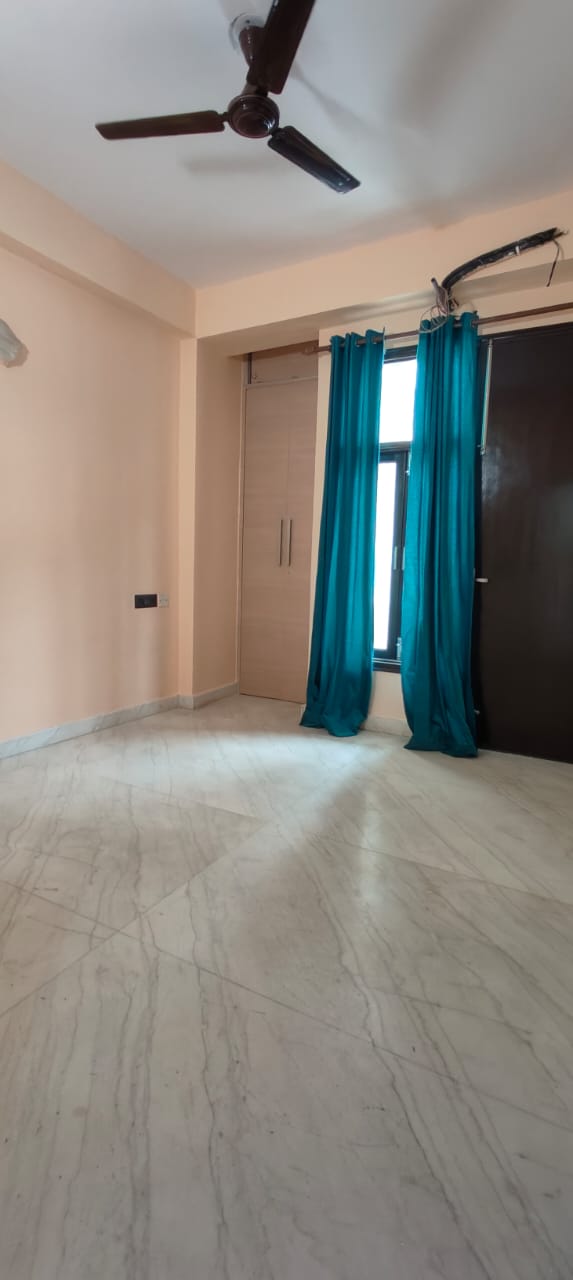 3 BHK + Servant Room,Extra Room Apartment For Rent in Royal Homes Rajendra Park