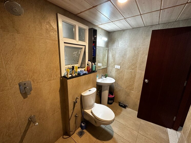 Bathroom, prestige-high-fields 2.5 Bedroom 1496 Sq.Ft. Apartment In Gachibowli Hyderabad 8720505