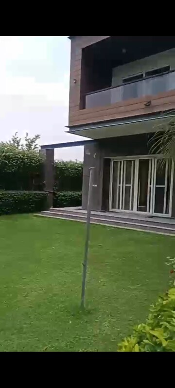 5 BHK Villa – Exterior View View at Chattarpur - for Rent