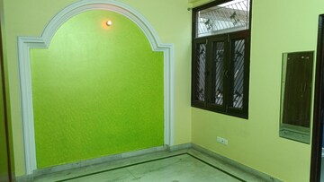 Room in 2 BHK Builder Floor at Vaishali Sector 6 – for Rent